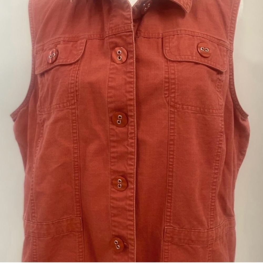 Rust Sleeveless Vest with Pockets - Picture 2 of 11